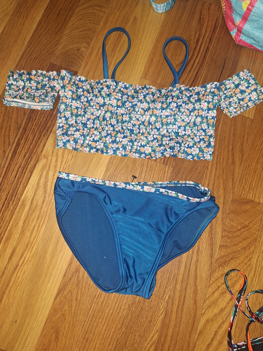 art class Blue Floral Off-Shoulder Two-Piece Swim Set